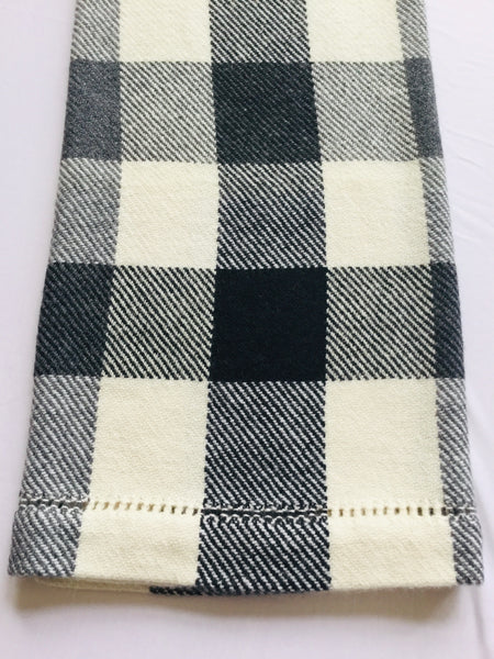 Handwoven Blanket made of Canadian wool - White, Black and Grey - Squares